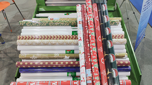 復(fù)卷機(jī)操作注意事項(xiàng)及性能特點(diǎn)有哪些？